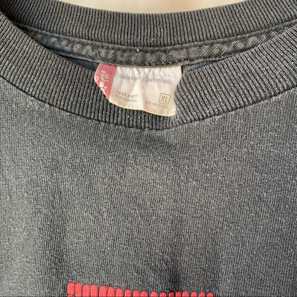 Mens xlarge long sleeved navy blue Levi’s t shirt - Picture 6 of 7